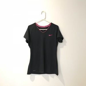 Nike pro workout top